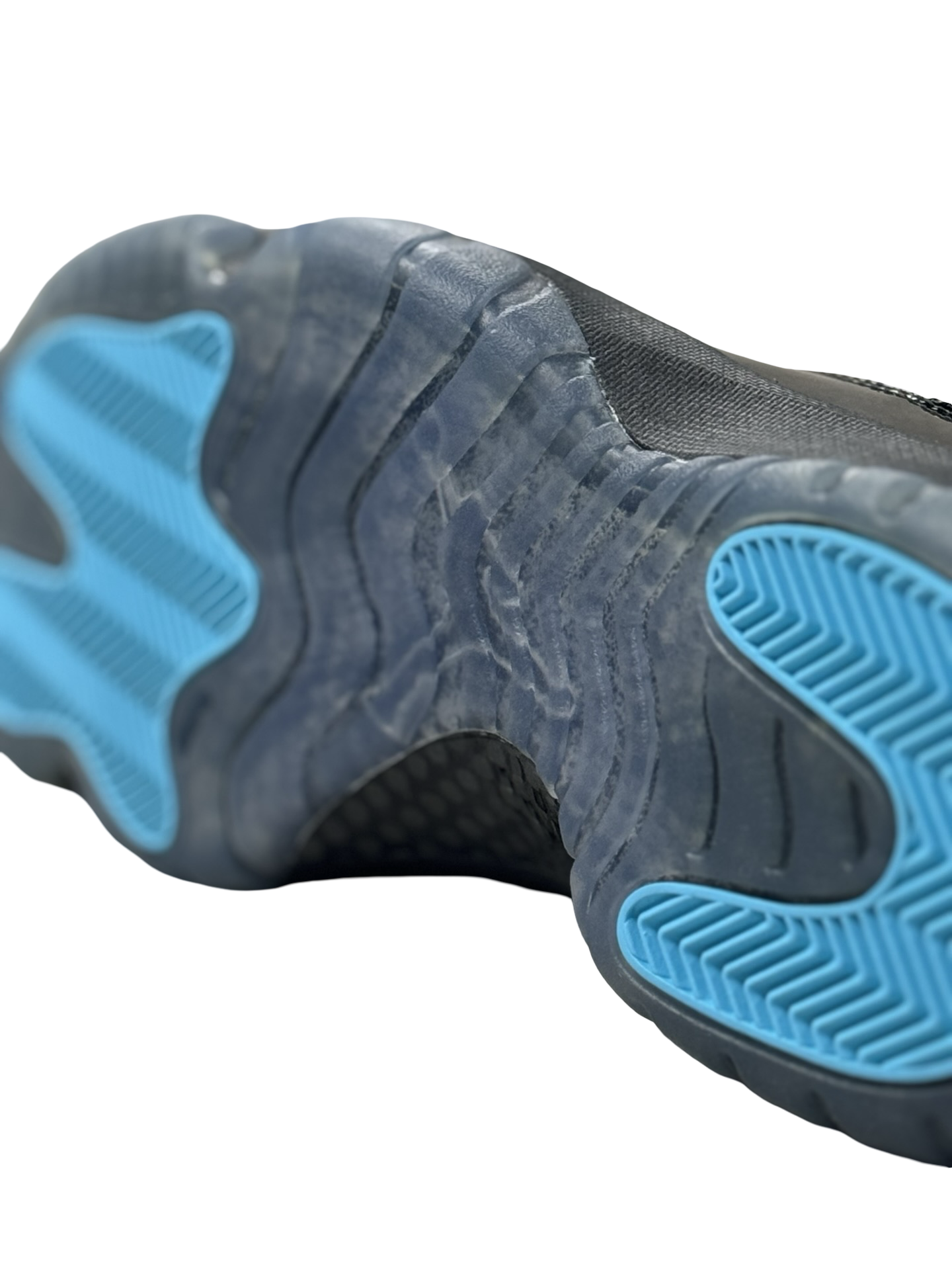 Jordan 11 "Gamma" (2013 Retro)